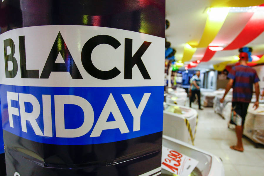 Em novembro, o comércio teve alta impulsionada pela Black Friday, aponta pesquisa