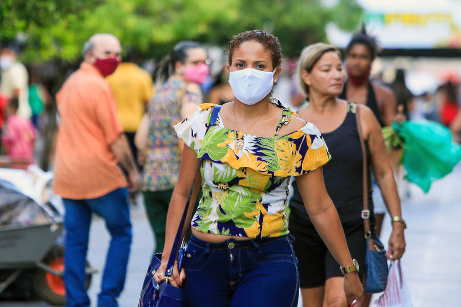 Maceió, 10 de setembro de 2020
Uso obrigatório  pessoas andando nas ruas de máscara no centro de Maceió. Alagoas - Brasil.
Foto: ©Ailton Cruz