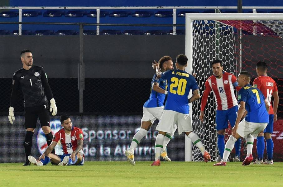 Neymar decide, Brasil vence o Paraguai e segue 100% na liderança das Eliminatórias: 2 a 0