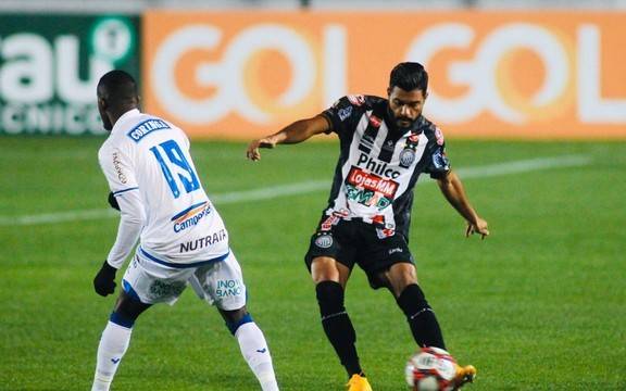 No primeiro turno, o Azulão venceu o Fantasma da Vila por 2 a 0, com gols do volante Geovane e do atacante Reinaldo