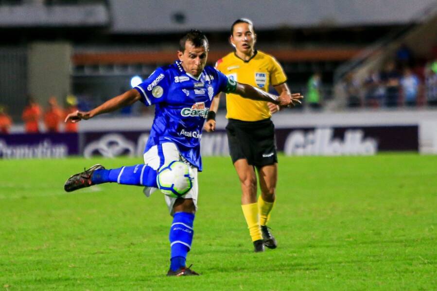 Experiente, meia Didira conseguiu um acesso para a Série A em sua primeira passagem pelo Azulão, em 2019