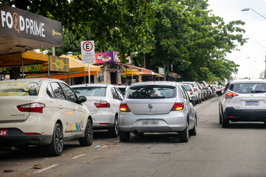 Maceió, 13 de maio de 2022
Estacionamento irregular nas ruas de Maceió. Alagoas - Brasil.
Foto:@Ailton Cruz
