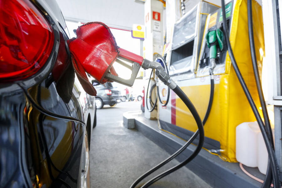 Em 2021, a gasolina vendida nos postos alagoanos acumulou uma alta de 37,2%, diz ANP
