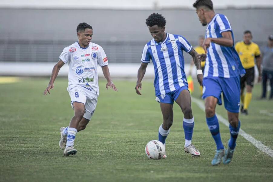 Lance de CSA x Cruzeiro na final do Alagoano Sub-20, que deu a vaga às duas equipes na Copinha de 2023
