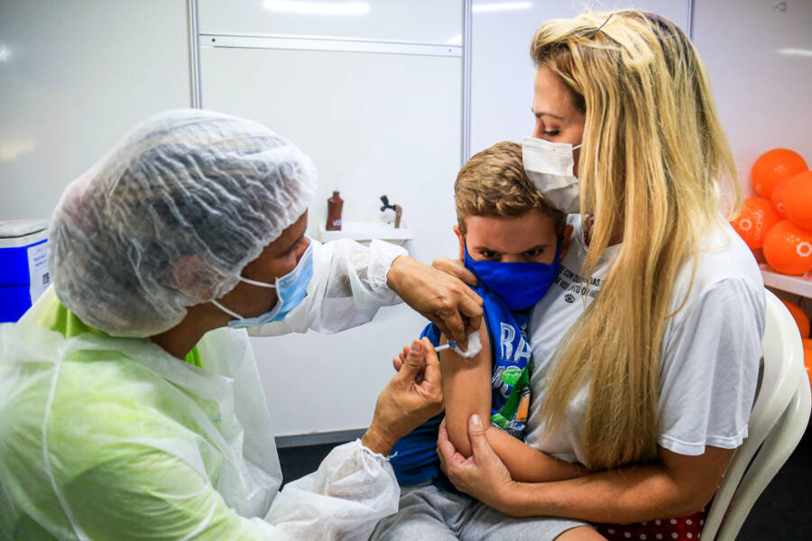 Recomendação do Ministério da Saúde amplia vacinação para crianças de 6 meses a 4 anos