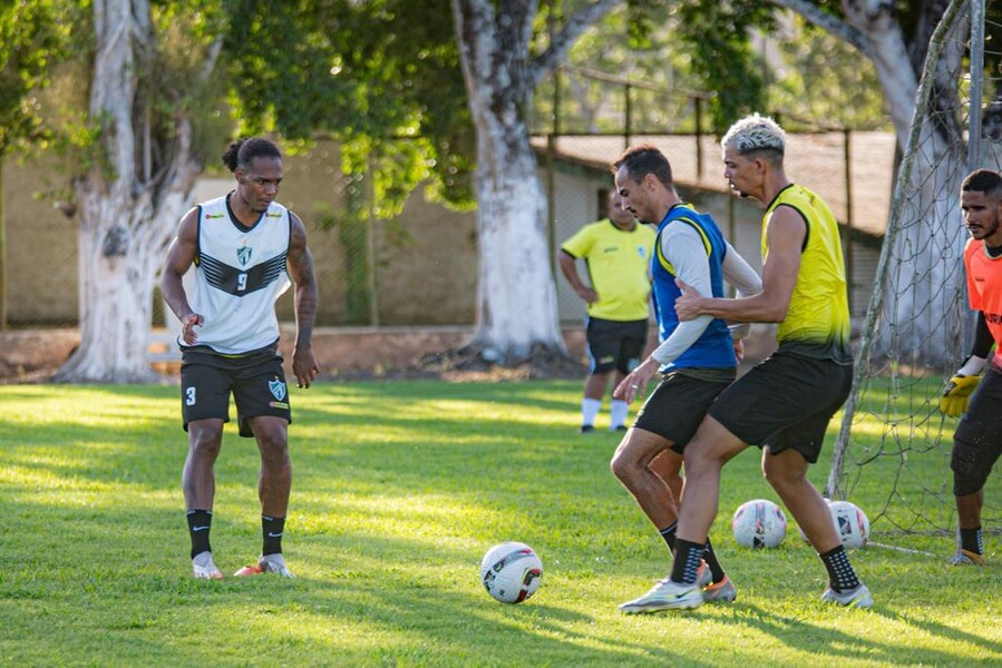 Murici vem de três semanas intensas de treinamento e disputa seu primeiro amistoso em Caruaru