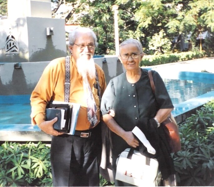 Pastor Ilídio Pimentel com a esposa, Nilta Costa, à época, durante evangelização entre muçulmanos no Brasil
