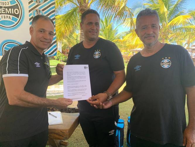 /Assinatura do contrato de parceria entre Grêmio e Guarani ocorreu no dia 23, em Ipioca