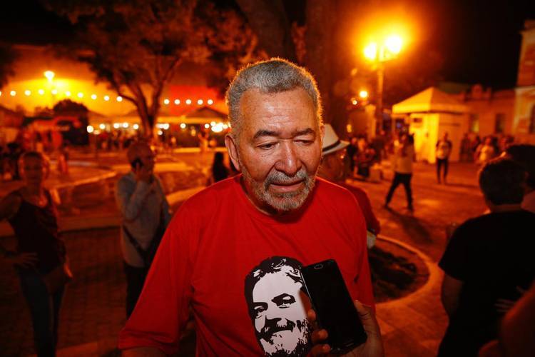 /Paulão lembra que Lula era um preso político e a soltura dele respeita a Constituição
