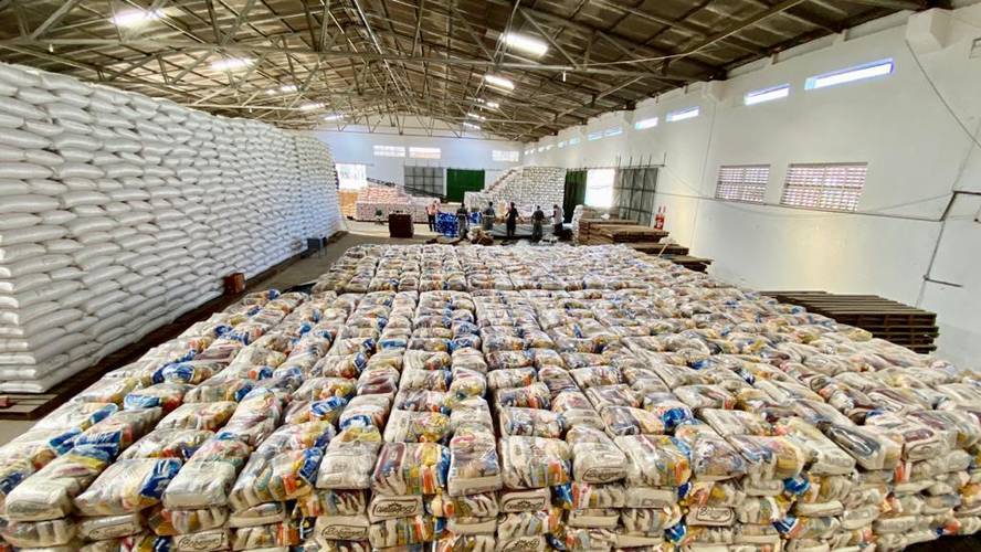 /Depósito central da Conab em Alagoas está lotado de alimentos para montagem das cestas básicas para os indígenas
