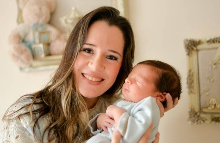 /Empresária e fonoaudióloga Fernanda Trani deu à luz ao filho Gabriel logo após o primeiro decreto emergencial